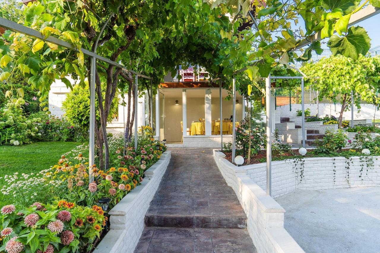 Casa De La Mare - Albena Villa Luaran gambar